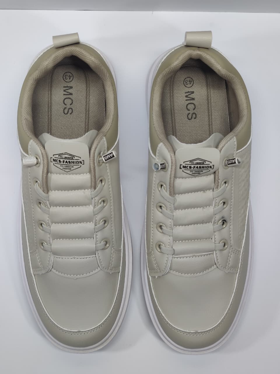 AR KIcks Perfect Casual Sneakers Beige/Cream