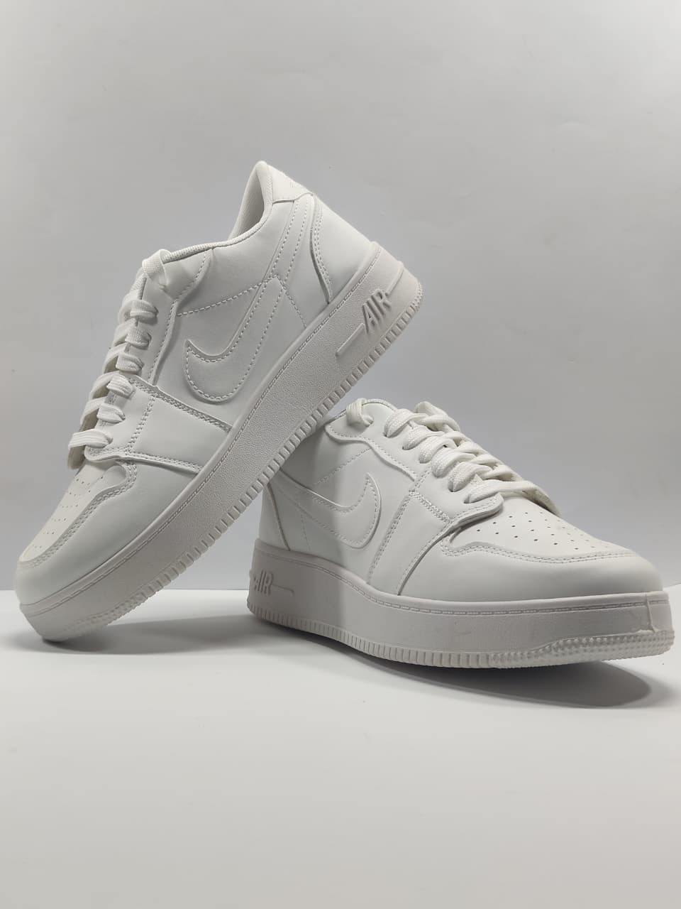 Nike Air Force 1 Triple White