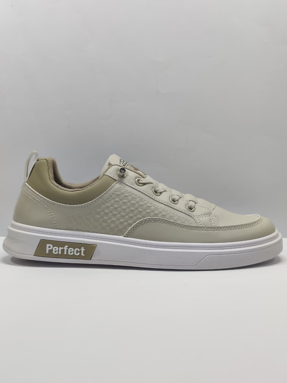 AR KIcks Perfect Casual Sneakers Beige/Cream