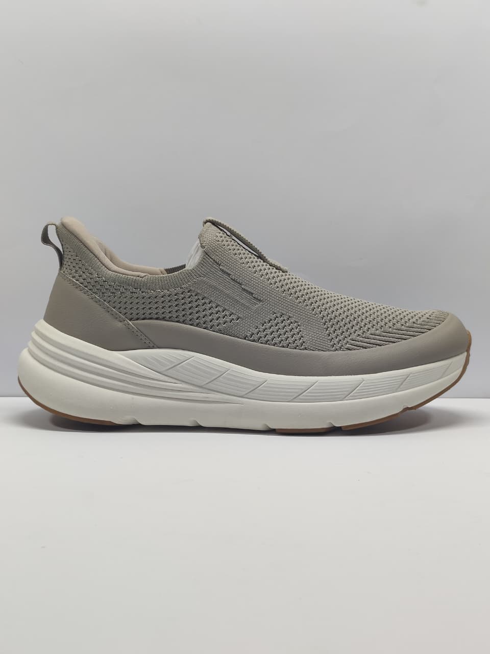 AR Kicks Growing 4C Slip ins Cream
