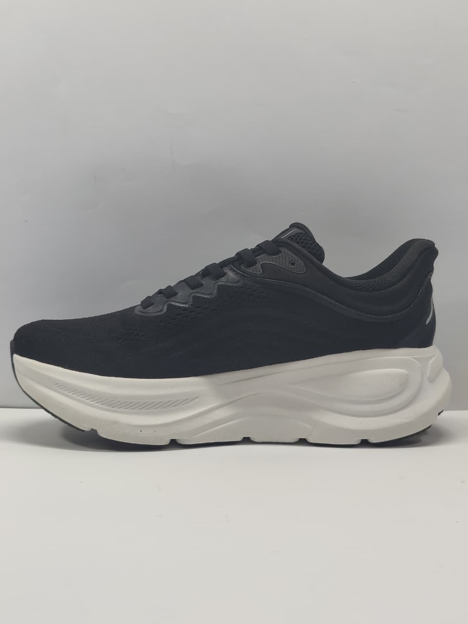Horka Bondi 9 Running Shoes