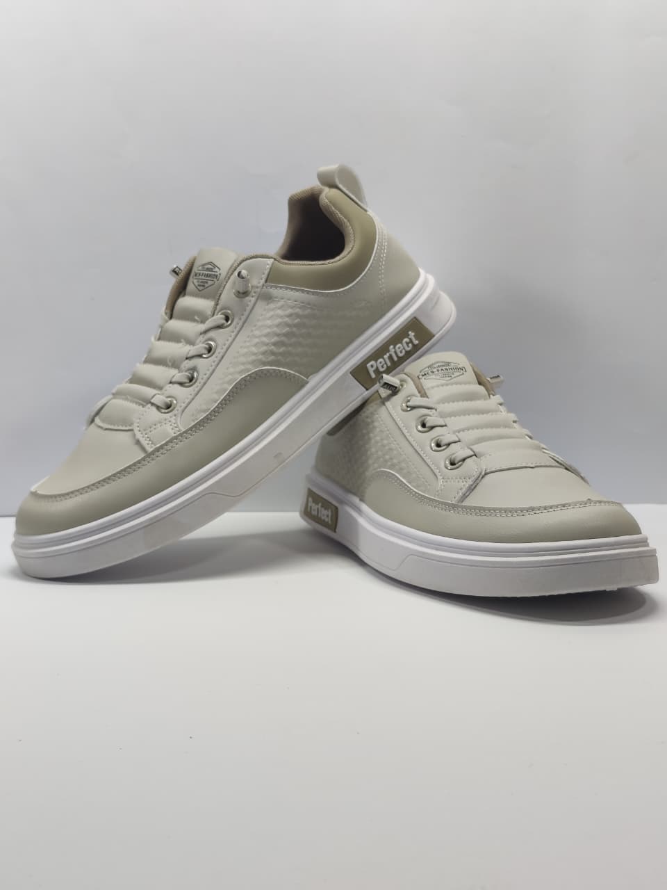 AR KIcks Perfect Casual Sneakers Beige/Cream