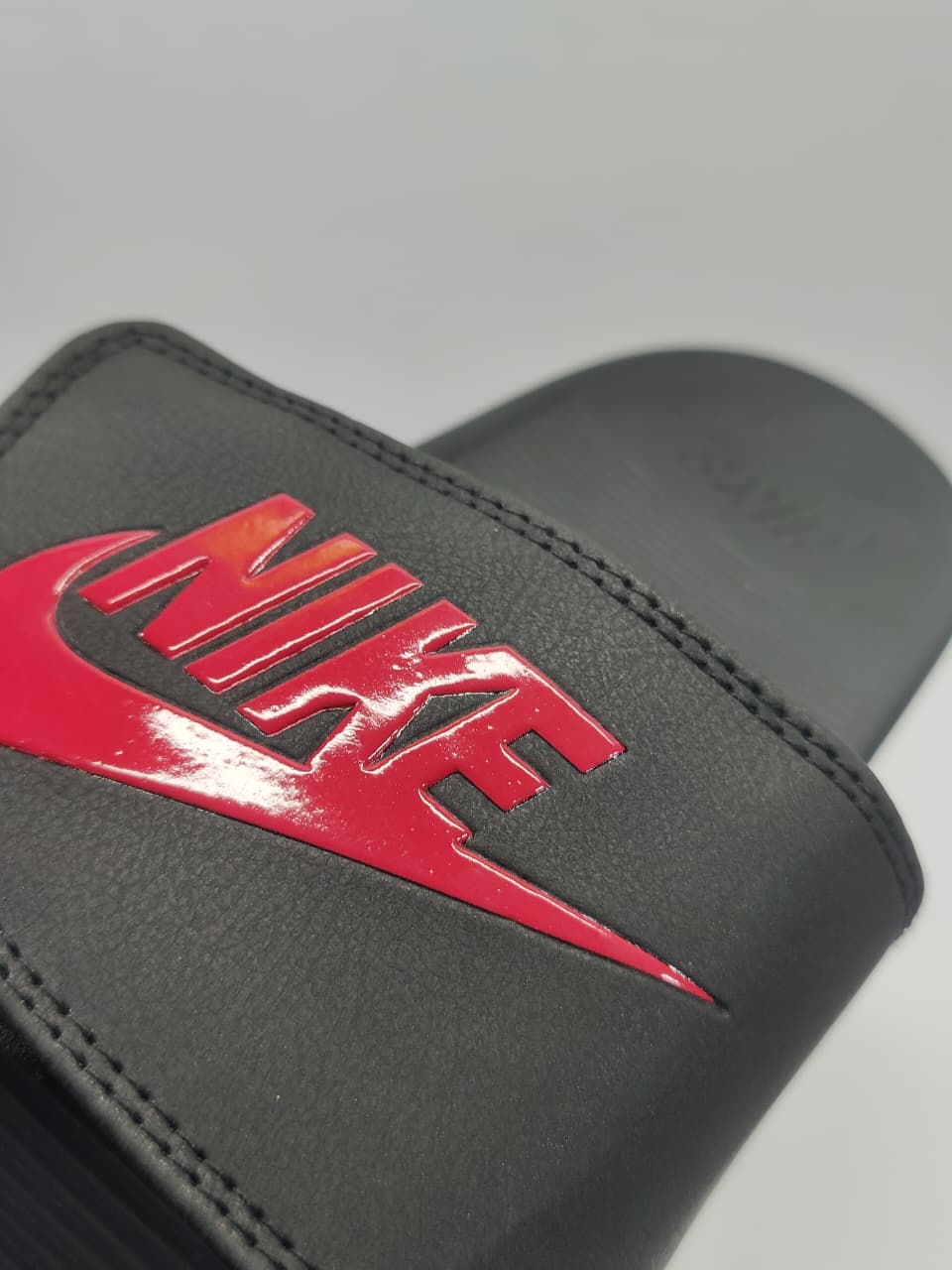 Nike Adjustable Strap Slides Black/Red