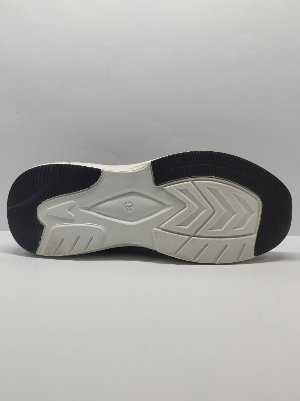 AR Kicks Comfort Flex Slip-On Sneakers (Black/White)